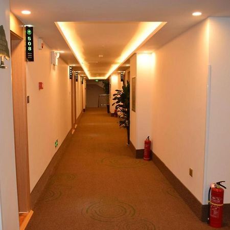 Greentree Inn Zhengzhou Xinzheng City Longhu Town Xiangyun Road Express Hotel Dış mekan fotoğraf
