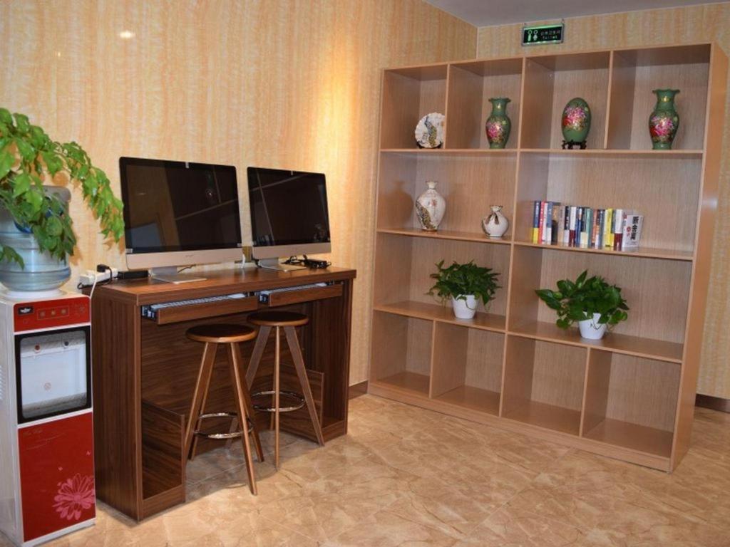 Greentree Inn Zhengzhou Xinzheng City Longhu Town Xiangyun Road Express Hotel Dış mekan fotoğraf