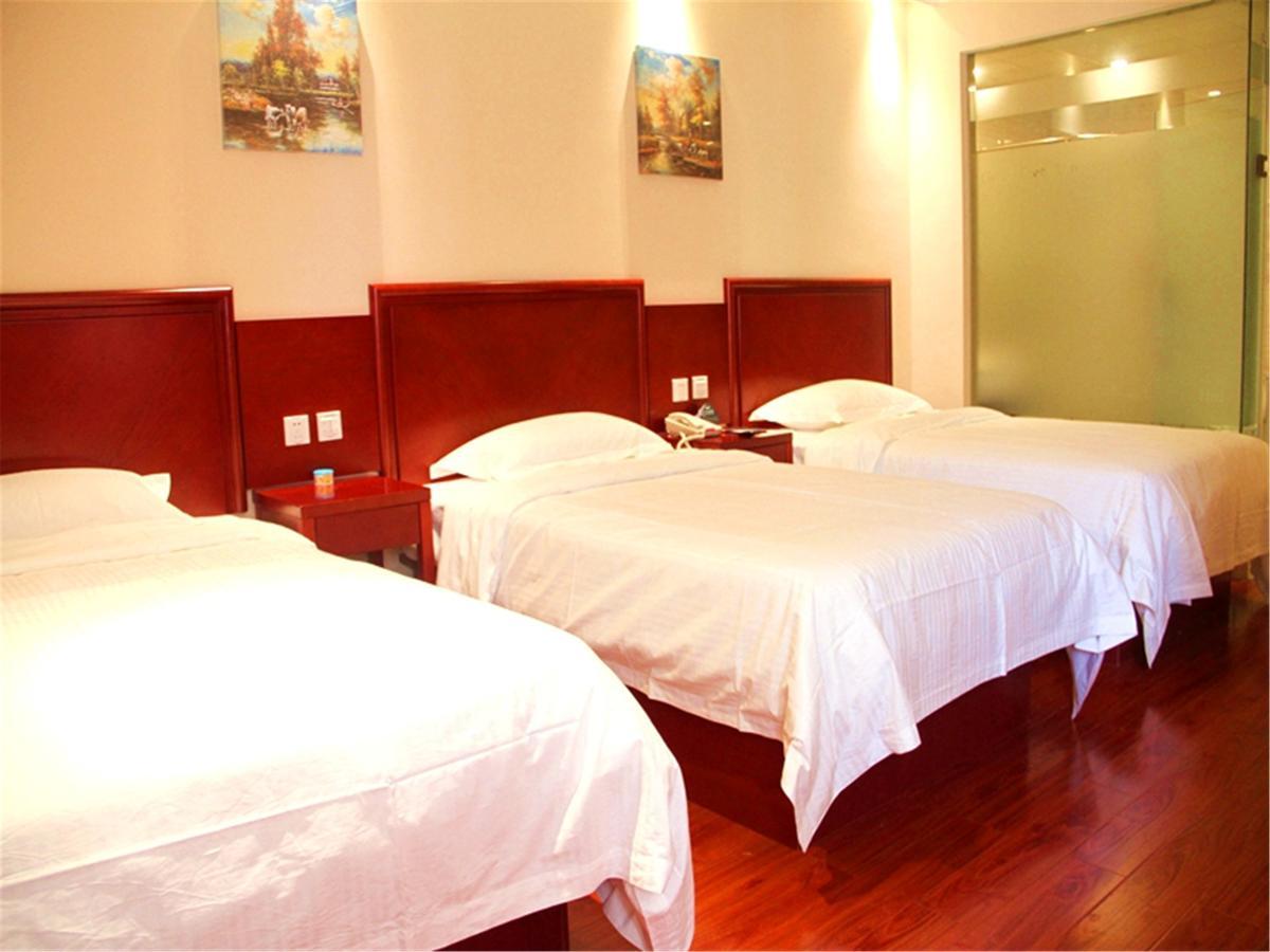 Greentree Inn Zhengzhou Xinzheng City Longhu Town Xiangyun Road Express Hotel Dış mekan fotoğraf