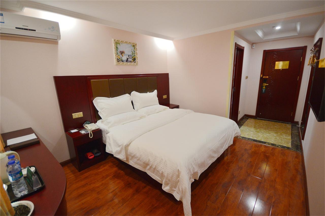Greentree Inn Zhengzhou Xinzheng City Longhu Town Xiangyun Road Express Hotel Dış mekan fotoğraf